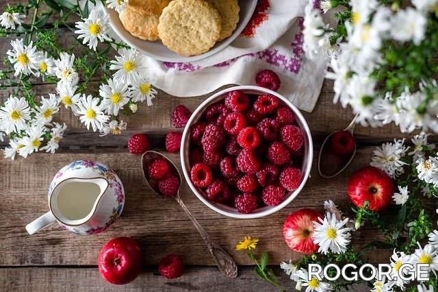 raspberries-2023404-640-1658301447.jpg