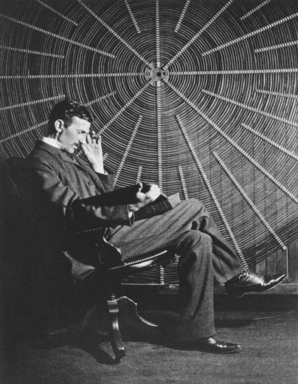 nikola-tesla-death-1702637076.jpg